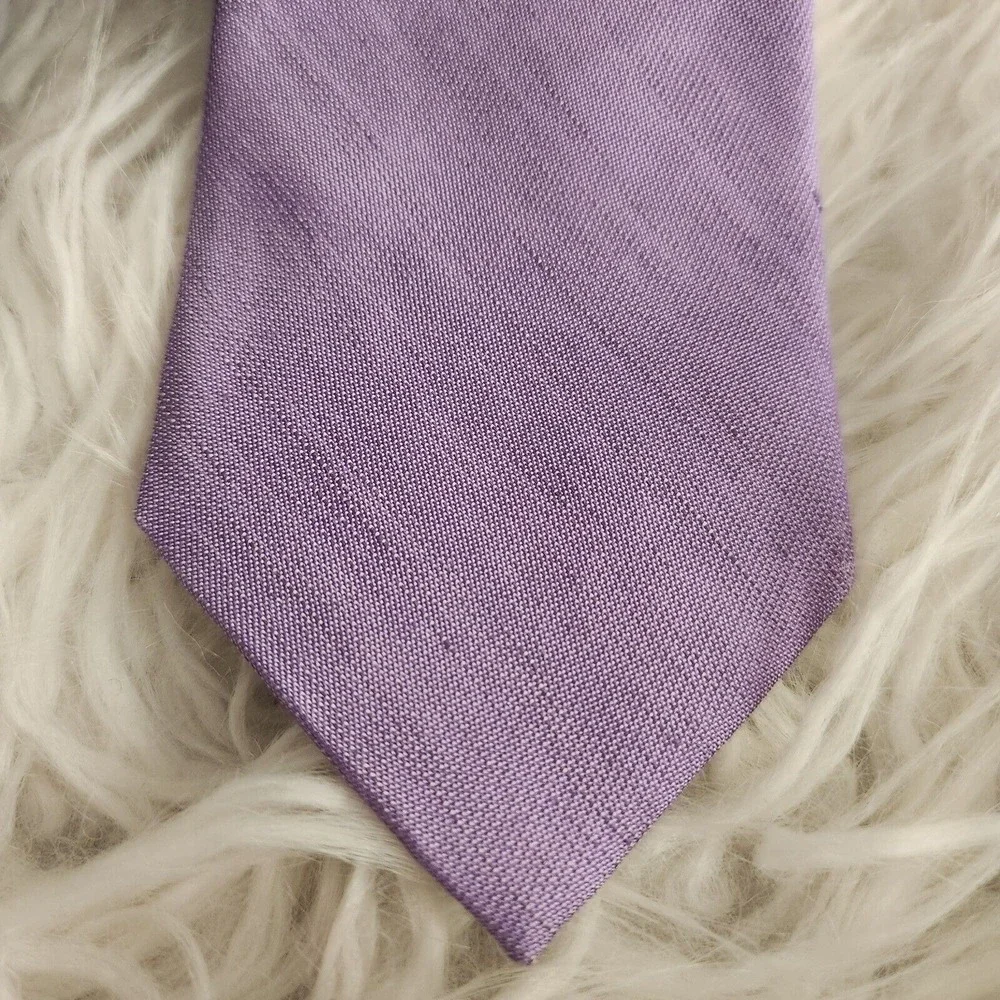 Lot of 2  Men's Neck Tie - Rooster Jos A Bank Apple Print Purple‎
